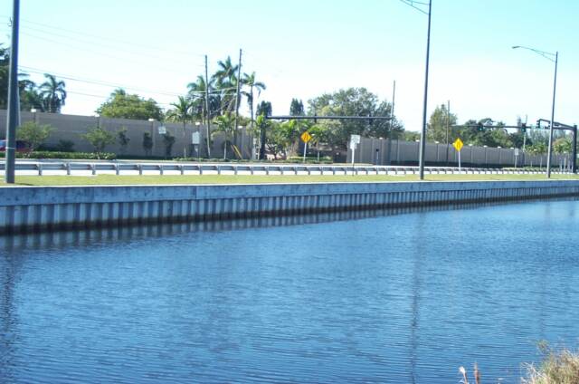 Seawalls and Shoreline Protection for Florida Properties